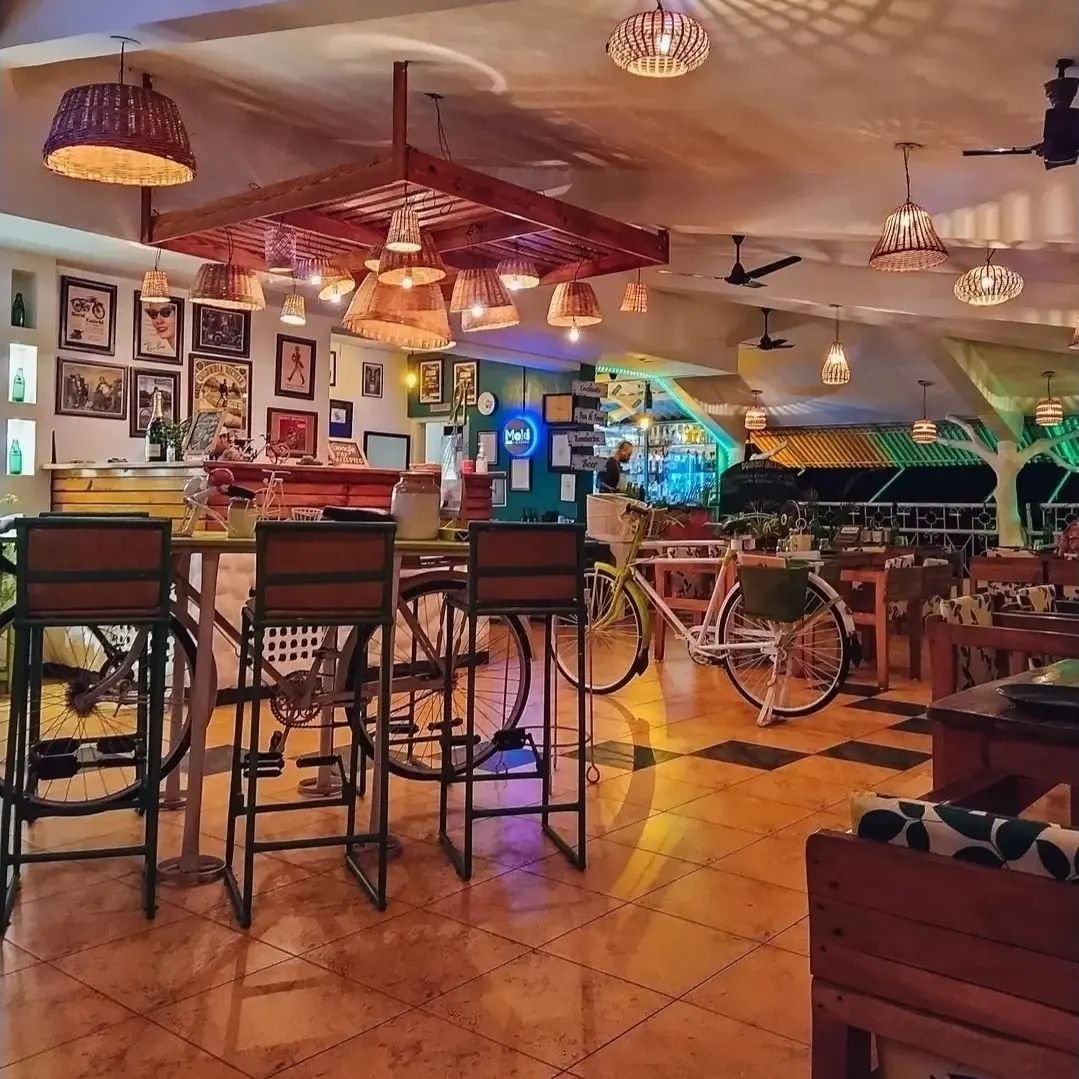 Moki’s Rooftop Restro Bar